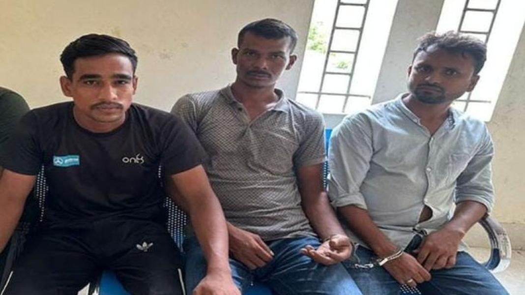 বেনাপোলে ইমিগ্রেশন ফরম জালকারি চক্রের ৩ সদস্য আটক